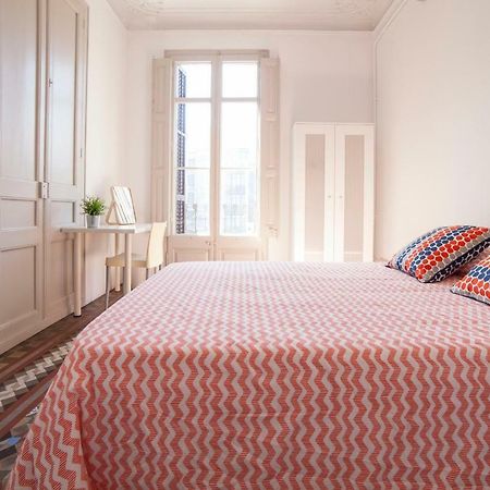 B21-Apartamento Modernista Para Grupos 巴塞罗那 外观 照片