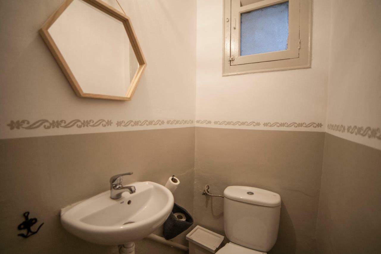 B21-Apartamento Modernista Para Grupos 巴塞罗那 外观 照片