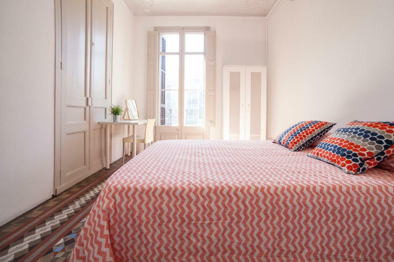 B21-Apartamento Modernista Para Grupos 巴塞罗那 外观 照片
