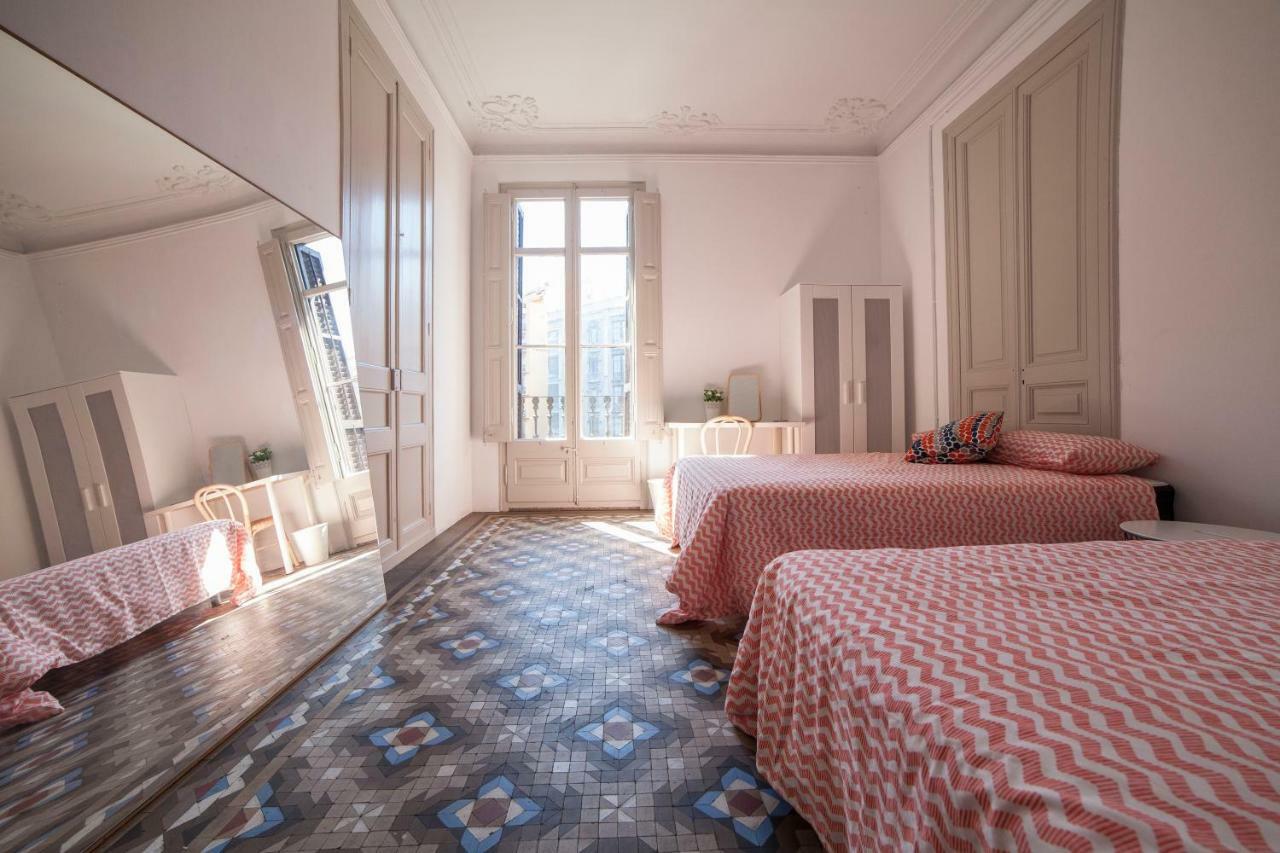 B21-Apartamento Modernista Para Grupos 巴塞罗那 外观 照片