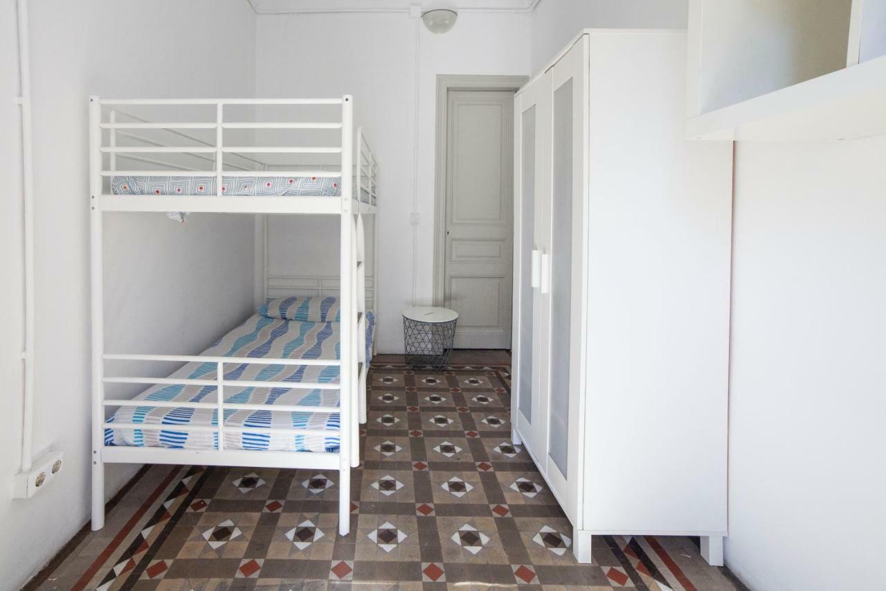 B21-Apartamento Modernista Para Grupos 巴塞罗那 外观 照片